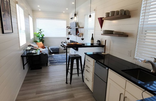 Fredericksburg Cottage | Barossa Valley Station | Patio | 1BR | Downtown