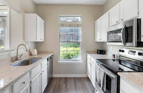 Santa Rosa Beach Apartment | Barsala l New 2BD Coastal Apartment w/Pool, Gym & More