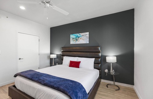 Midland Apartment | Barsala l Premier 1BD with Resort-style Pool