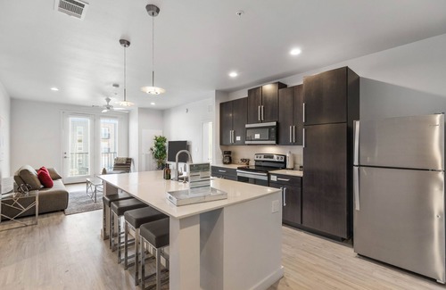 Midland Apartment | Barsala l Premier 2BD, Fast Wifi & Clubhouse