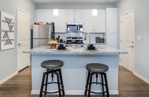 Madison Apartment | Barsala l Spacious 2BD condo, pet friendly