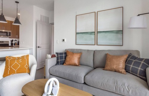 Richmond Apartment | Barsala l Spacious 2BD with fitness center & sparkling pool