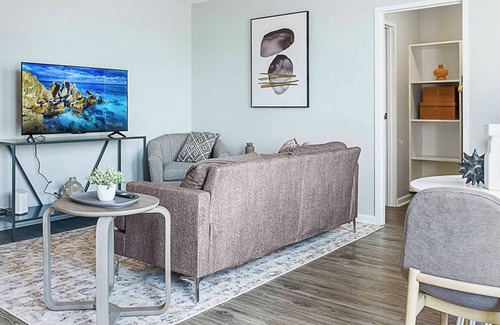 Fort Wayne Apartment | Barsala l Stylish studio city living, fast Wi-Fi