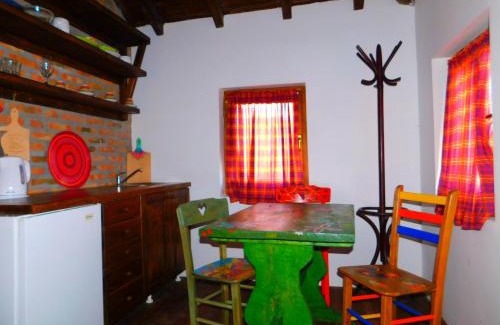 Mladenovac House | Bas u inat babarogama