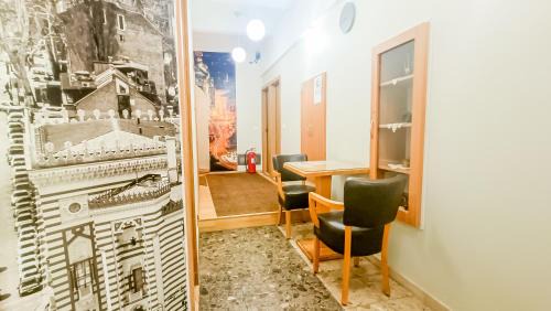 Old Town House | Bascarsija Guesthouse - Private Bath, TV & AirCon