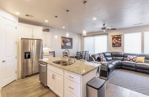 St. George Villa | Base Camp at The Ledges *Resort Amenities Included!*