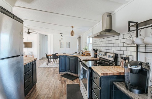 Afton Cottage | Basecamp Cottage: Walk to Meade Tasting