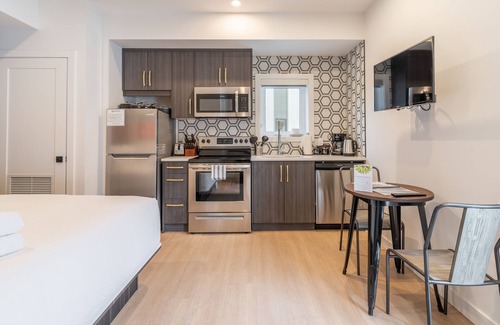 Revelstoke Hotel | Basecamp Resorts Revelstoke I Micro-Suite