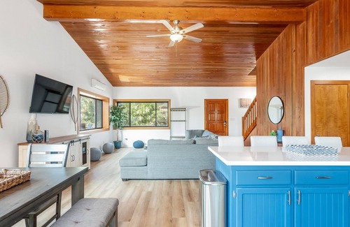 Bass Lake Cabin | Bass Lake House|Boat Slip|BBQ| Fire Pit |3/2