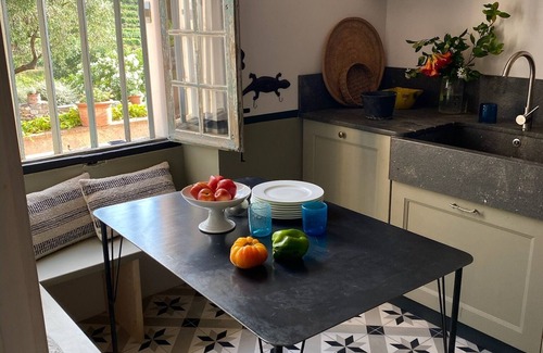 Ollioules Other | Bastide Provençale for 14 people amid 10ha of vineyards and olive groves