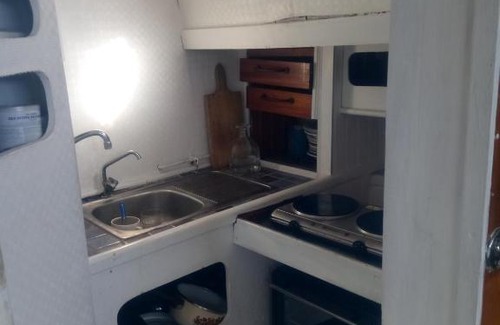 Saint-Tropez City Centre Boat Rental | Bateau en ville