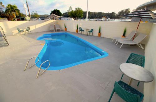 Batemans Bay Hotel | Batemans Bay Lodge