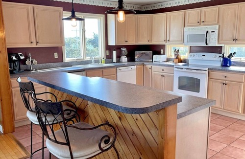 Ocracoke House | Batgirl's Hideaway: Ocracoke Waterfront Paradise