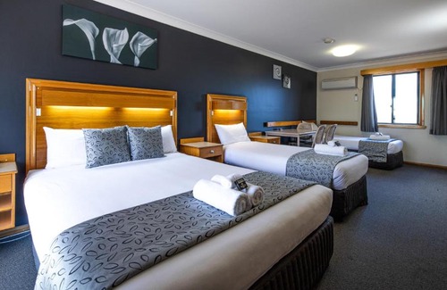 Kelso Hotel | Bathurst Gold Panner