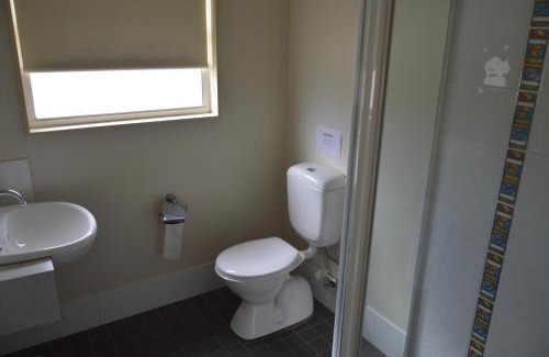 Mount Panorama Hotel | BATHURST GOLDFIELDS MOTEL at 428 CONROD STRAIGHT MOUNT PANORAMA