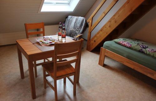 Buchenbach Bed & Breakfast | Bauernhof-Gästezimmer Waldblick