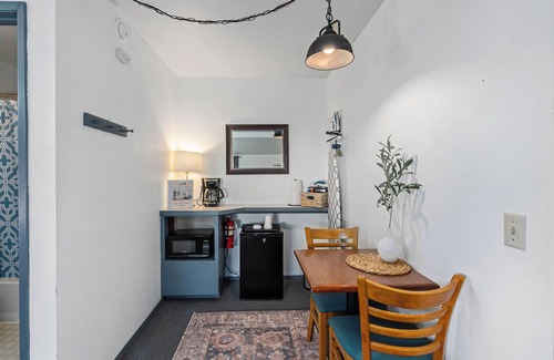 Leavenworth Apartment | Bavarian Gasthaus, Suite A - Stay and Walk In Town