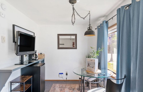 Leavenworth Apartment | Bavarian Gasthaus, Suite C - Downtown Basecamp!