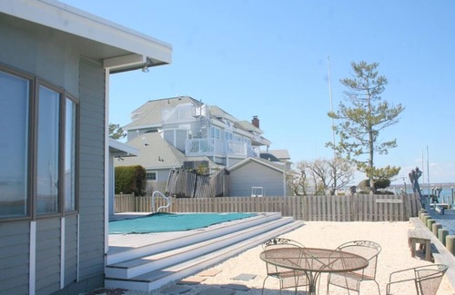 Beach Haven House | Bay Front Home in Loveladies.