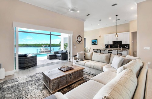 Naples House | Bay House 3/3 with Heated Pool Bay View - Naples, Isles Of Capri & Marco Island