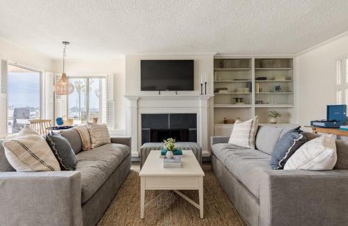 Central Mission Beach House | Bay View Buyout A by AvantStay Mission Beach Home on the Sand Sleeps 20