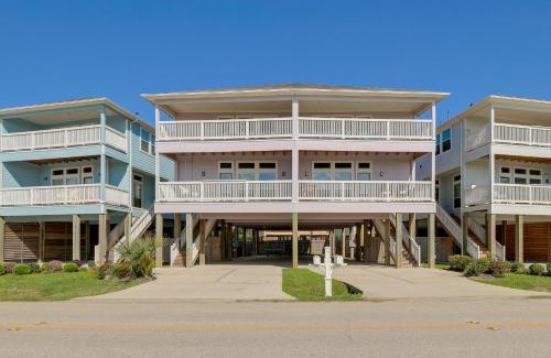 La Porte House | Bay-View La Porte Home Rental Steps to Beach!
