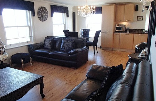 Herne Bay Apartment | Bay View Luxury Penthouse panoramic sea views Sea View Holiday home Herne Bay