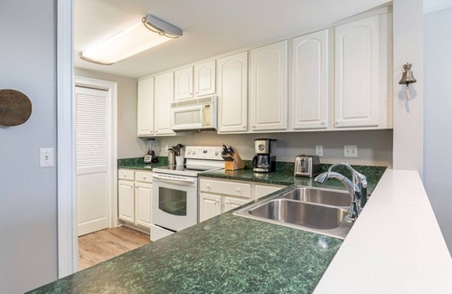 Tybee Island Condo | Bay View Villas 105 | Waterfront, Community Pool
