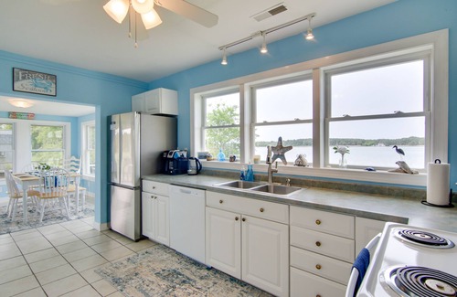 Taylors Island House | Bay Views & Fire Pit: Taylor’s Island Retreat