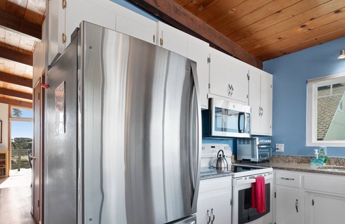 Eastside Santa Cruz House | Bay Watch Beach House