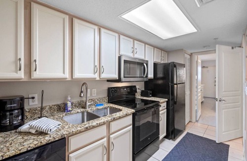 Crescent Beach Apartment | Bay Watch Resort 1715