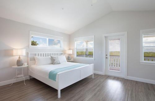 Islamorada House | Bayberry Key - Waterfront Boutique Resort, Dock, Direct Water views!