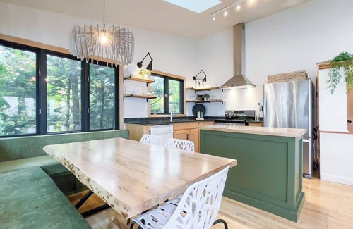 Bluewater Cottage | Bayfield's Fall Foliage Hideaway: *Wood Fired Sauna*