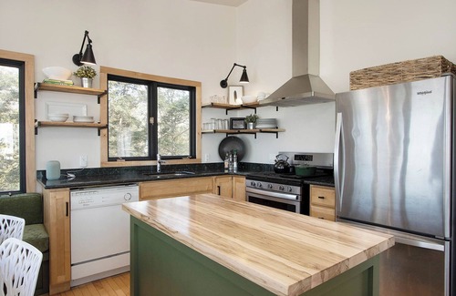 Bluewater Cottage | Bayfield's Fall Foliage Hideaway: *Wood Fired Sauna*