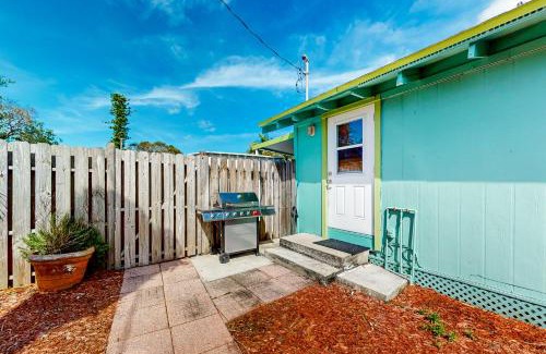 Goodland House | Bayfront Bliss Retreat