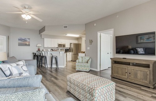 Fort Morgan Condo | Bayfront Bliss: Top-Floor Condo with Stunning Views