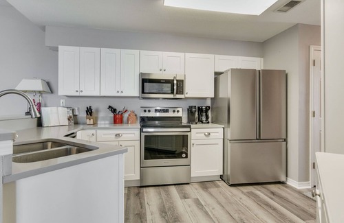 Fort Morgan Condo | Bayfront Bliss: Top-Floor Condo with Stunning Views