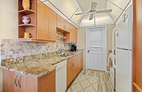Longboat Key Condo | Bayfront Escape- Beach Harbor Club F202 by RVA