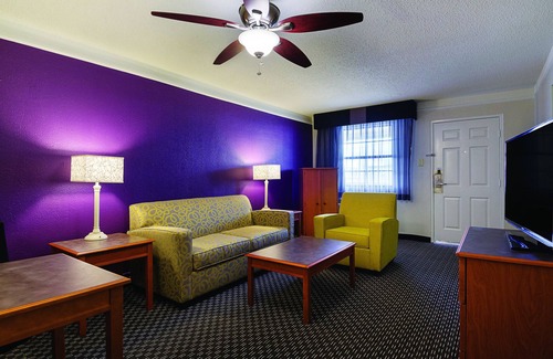 Greenville - Spartanburg Hotel | Baymont by Wyndham Greenville Woodruff Rd