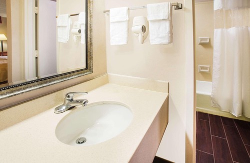 Mobile Hotel | Baymont by Wyndham Mobile/I-65