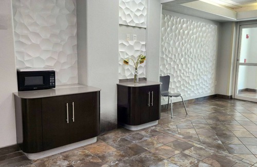 North San Antonio - SAT Hotel | Baymont by Wyndham San Antonio Airport