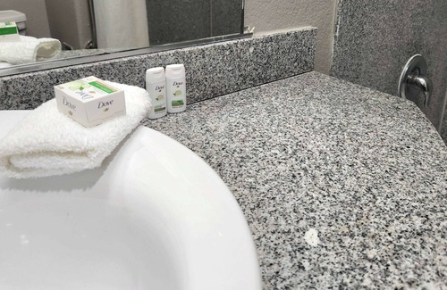 North San Antonio - SAT Hotel | Baymont by Wyndham San Antonio Airport