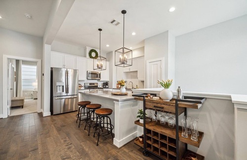 Washington Ave./ Memorial Park House | Bayou Houstonian: Heights + Galleria + Memorial Park + Med Center + Fun