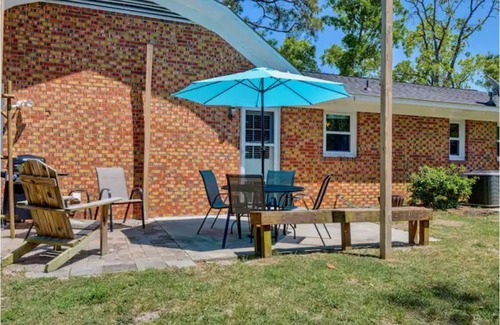 Bayshore House | Bayshore Retreat - Clean & Close to everything!