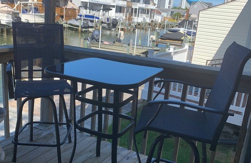 Little Salisbury Condo | Bayside Canal condo in Mid-Town Ocean City, MDnPets Welcome, No pet fee!