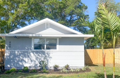 Clearwater Cottage | ☆Bayside Coastal Cottage☆ great location, beaches
