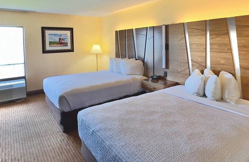 Mackinaw City Hotel | Bayside Hotel of Mackinac