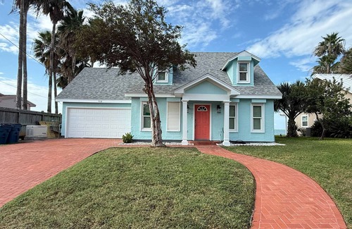 Port Isabel House | Bayside Paradise 4BR Home w Patio Games Room