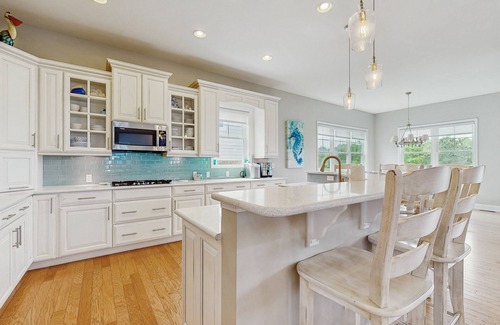 Bayside House | Bayside Resort house w/basketball court, private gas grill, tennis court