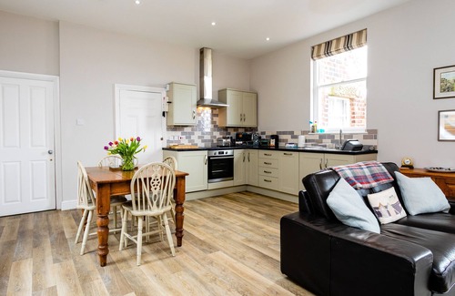 Alnmouth House | BAYSYDE, pet friendly, country holiday cottage in Alnmouth